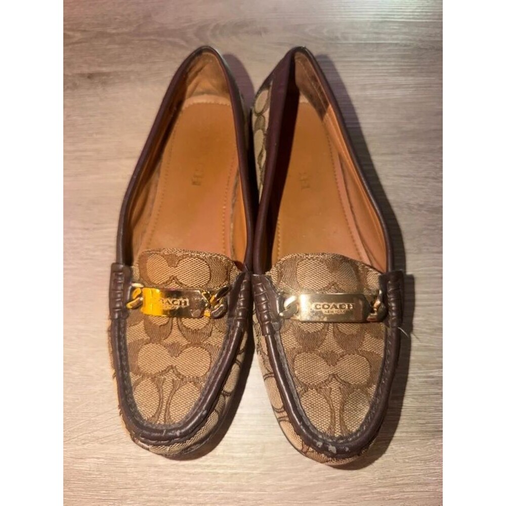Coach Flats, 7.5B